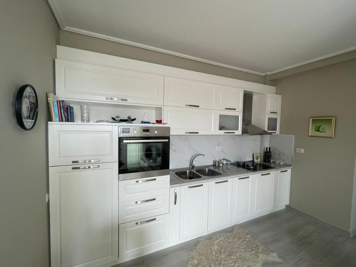 Kraal Apartments Влёра Экстерьер фото